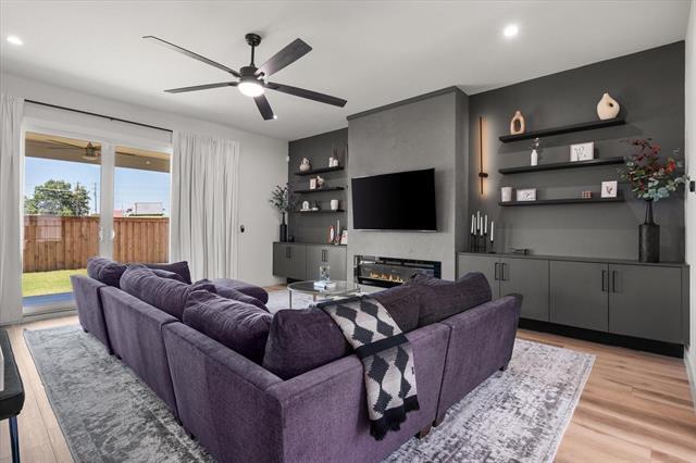 Building Photo - 4029 Ivanhoe Ln