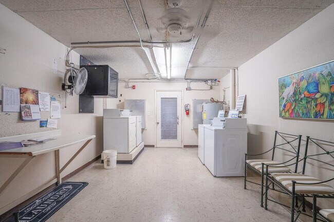 Building Photo - 3201 Portofino Point