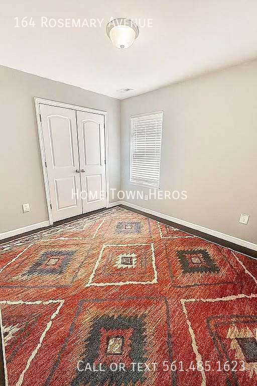 Building Photo - 164 Rosemary Ave