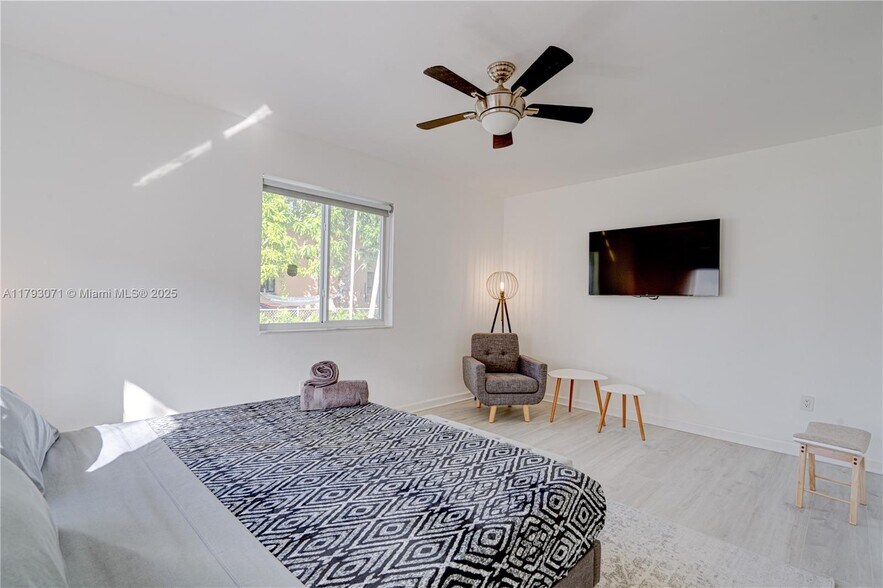 Building Photo - 7528 Buccaneer Ave