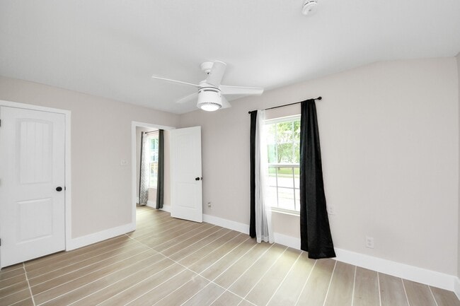 Building Photo - 5903 Belneath St
