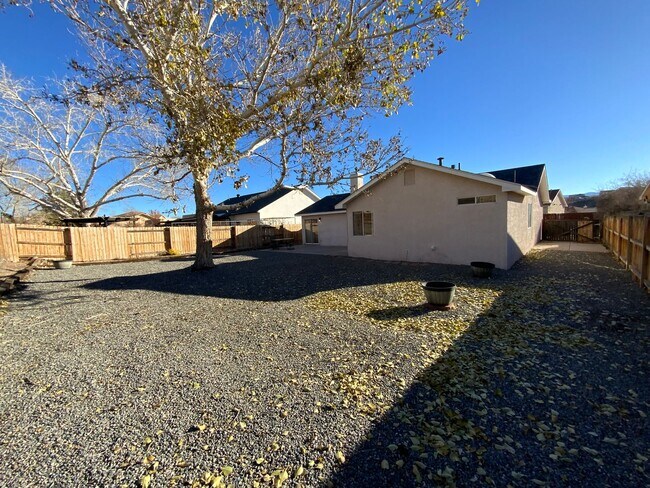 Building Photo - 4 Bedroom Single Story Home Available Near McMahon Blvd NW & Unser Blvd NW!