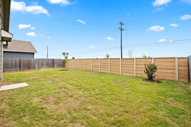 Building Photo - 504 Blanco Vista