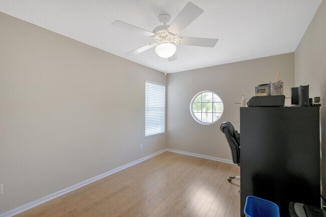 Building Photo - 5145 Marbella Isle Dr