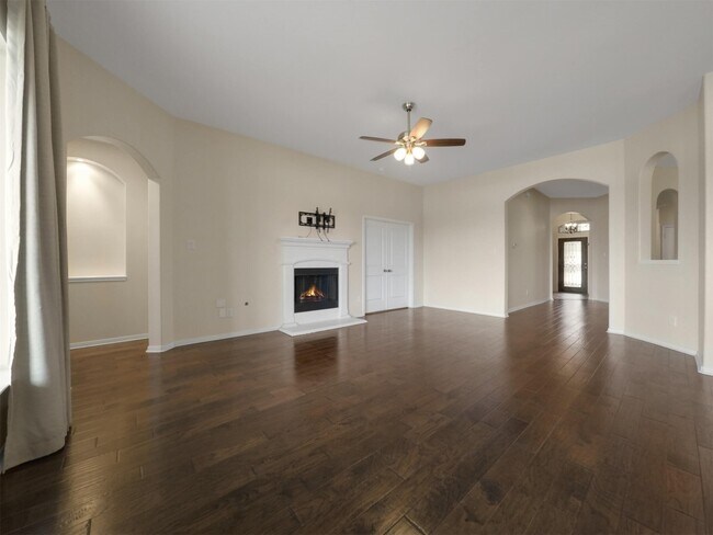 Building Photo - 9318 Turnbull Ln