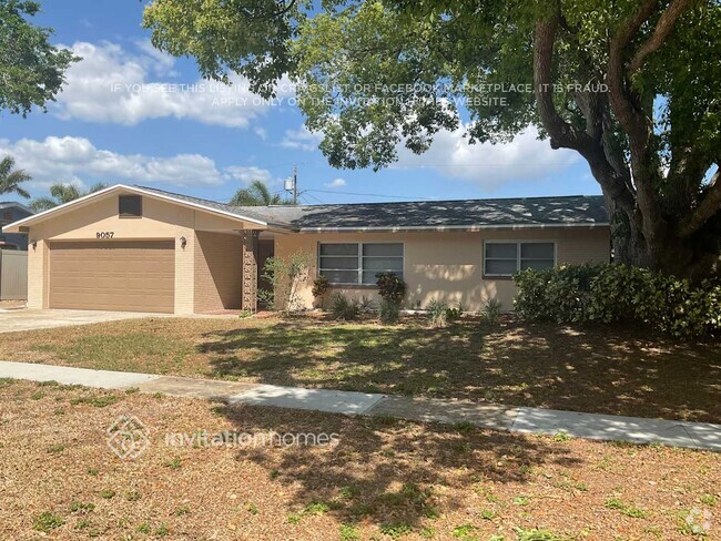 Building Photo - 9057 Lynwood Dr
