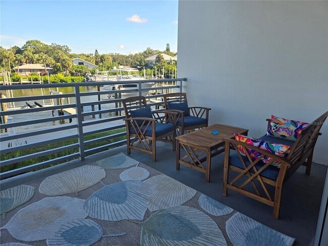 Building Photo - 1709 N Tamiami Trl