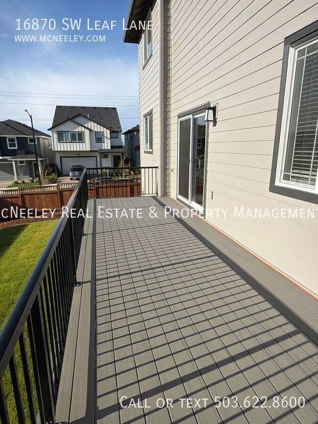 Building Photo - 16870 SW Leaf Ln