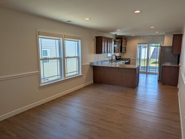 Building Photo - NEW HOME IN SPARTANBURG READY FOR A RENTER!