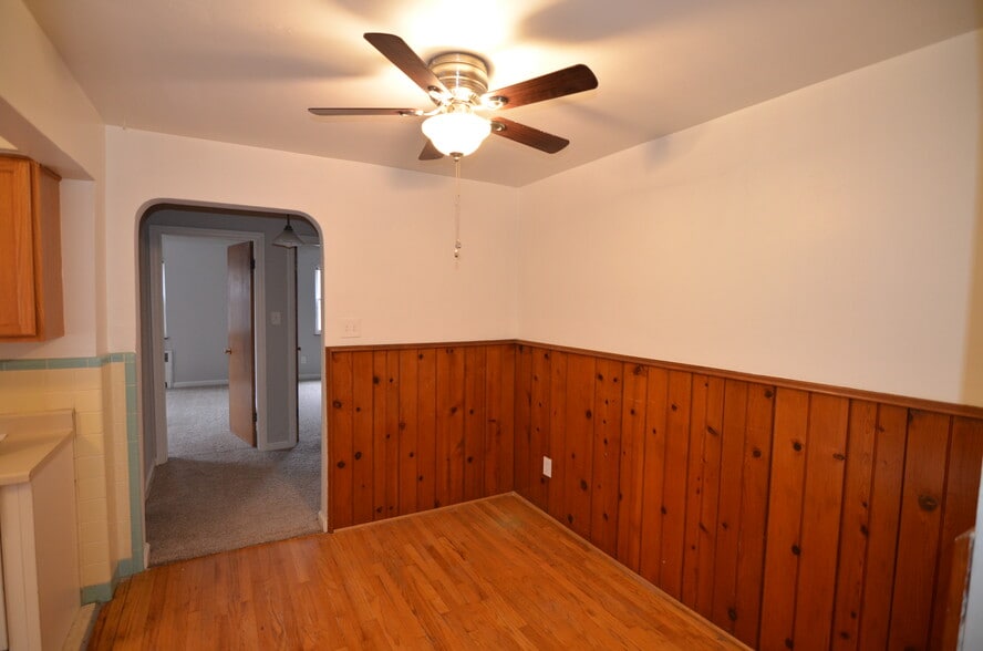 Building Photo - 6420 Fairhurst Ave