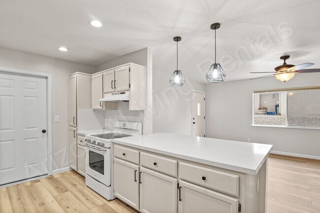 Building Photo - OSBO3240