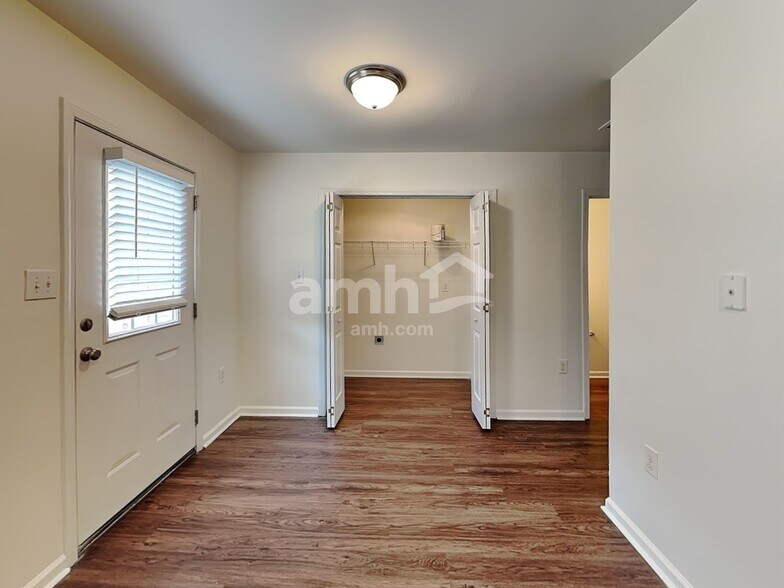 Building Photo - 51 Wolf Creek Ln