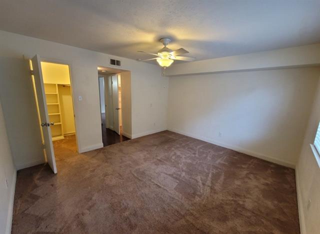 Building Photo - 7903 Meadow Park Dr