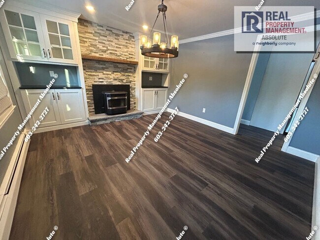 Building Photo - 44 Pinewood Rd