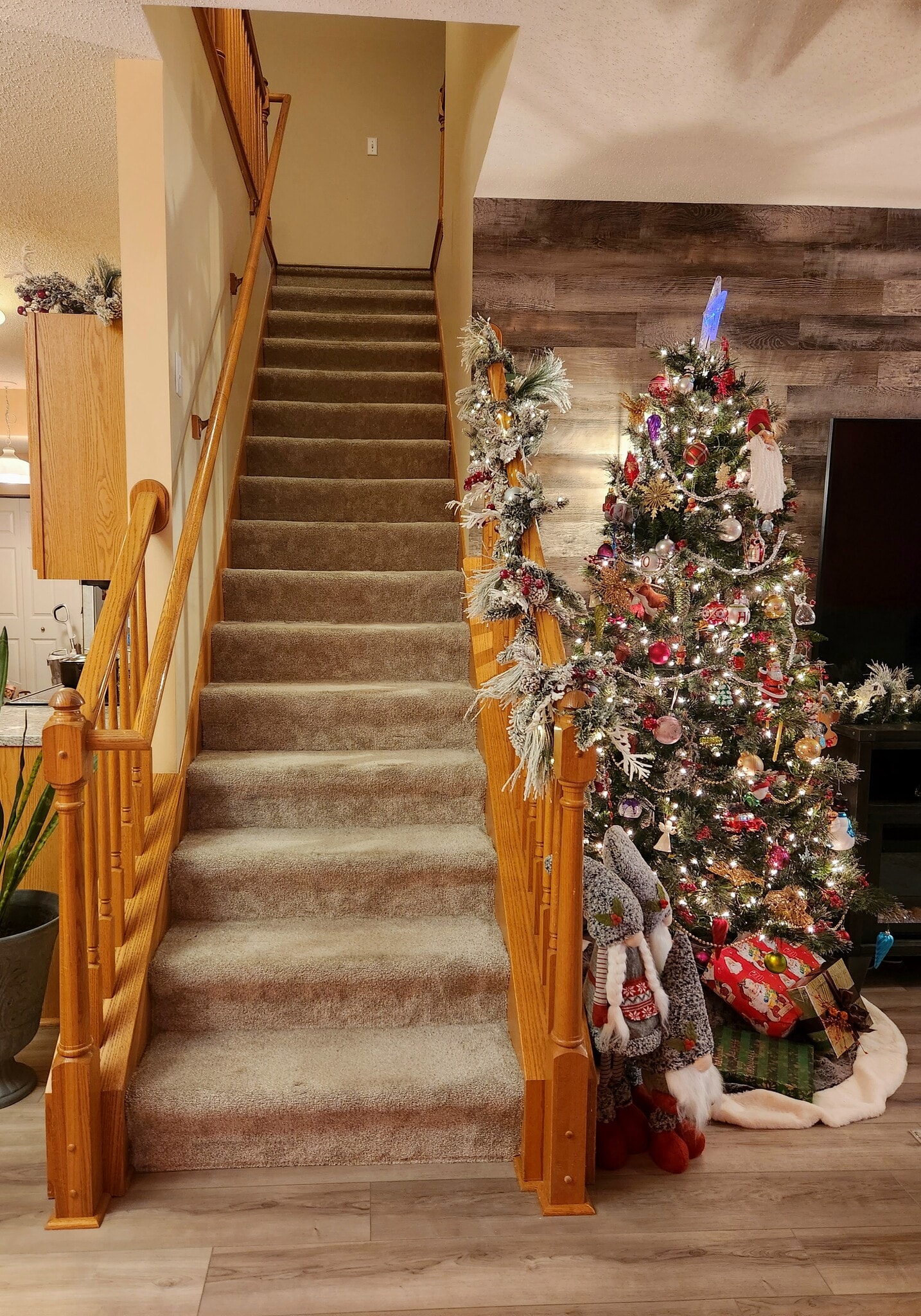 carpeted stairs - 862 Princeton Ave
