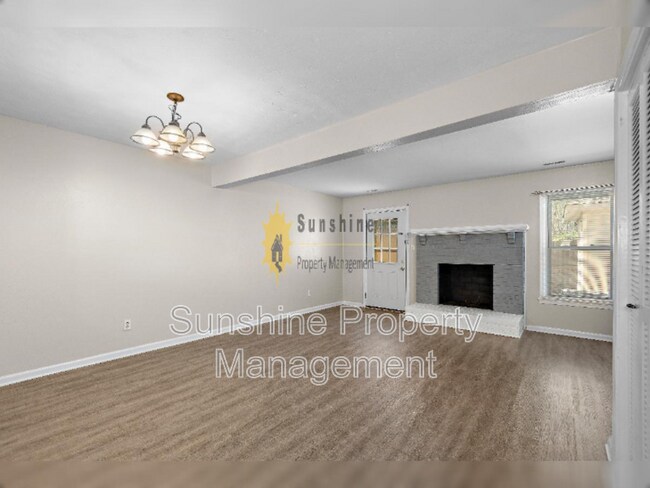 Building Photo - 5121 Radcliff Cir