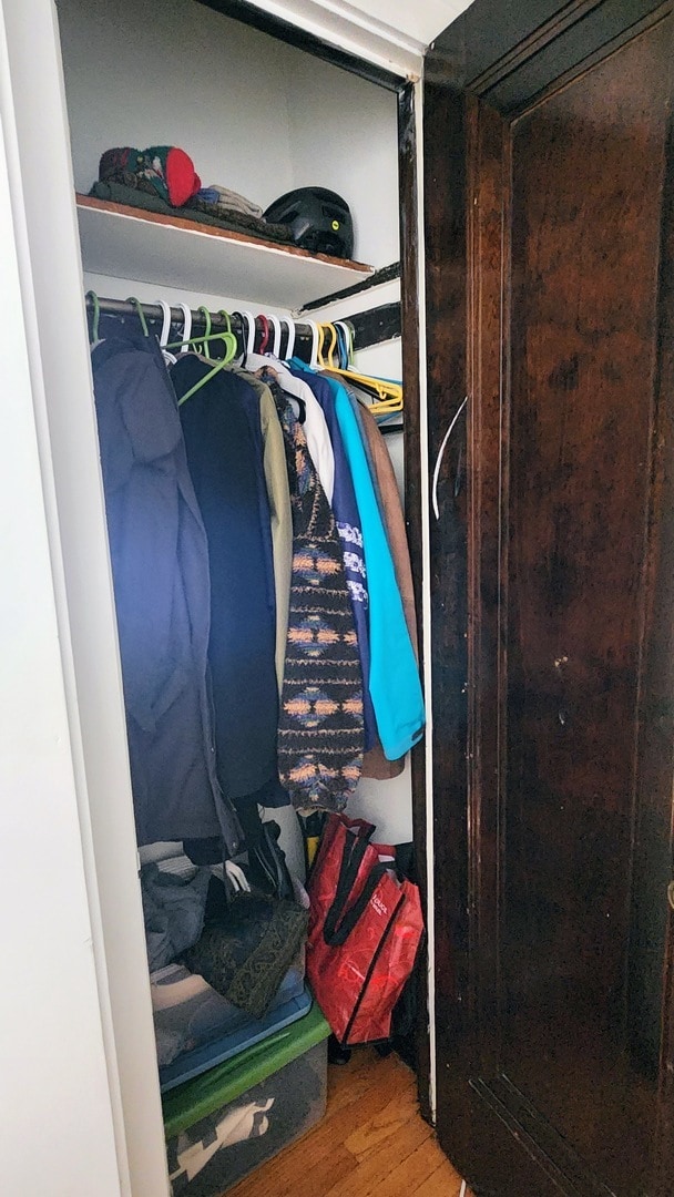 Building Photo - 1919 W Berteau Ave