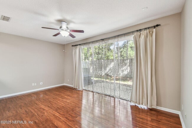 Building Photo - 5831 Parkstone Crossing Dr