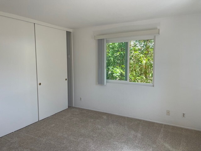Building Photo - "Charming 3-Bed, 3-Bath Townhouse with Guest Suite & Fireplace in Carlsbad Oasis!"