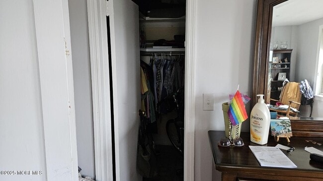 Building Photo - 400 Deal Lake Dr