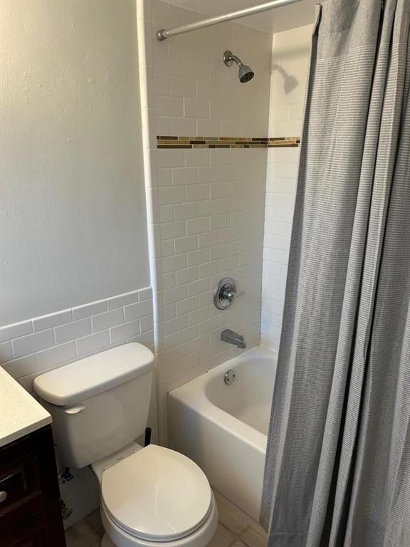 Building Photo - 1220 NE 3rd St