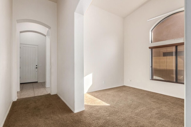 Building Photo - 6850 E Pearl St