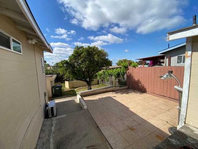Building Photo - COMING SOON - NEWLY RENOVATED 3BD+1BA HOME