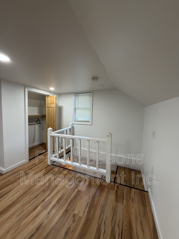 Building Photo - 124 N Winooski Ave