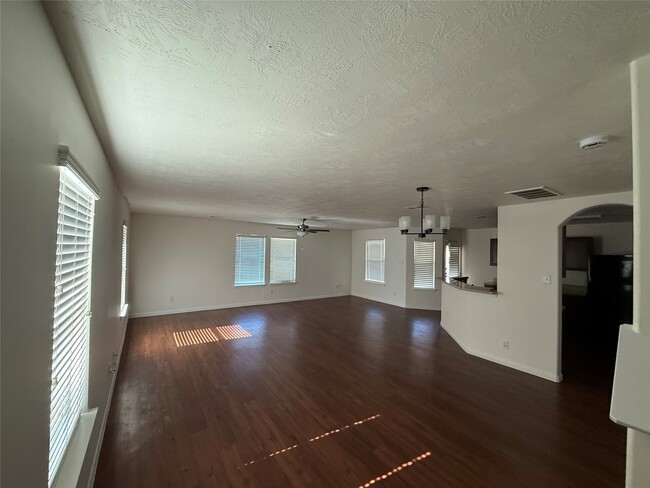 Building Photo - 22267 Doubletree Park Dr