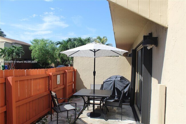 Building Photo - 3031 W Missionwood Ln