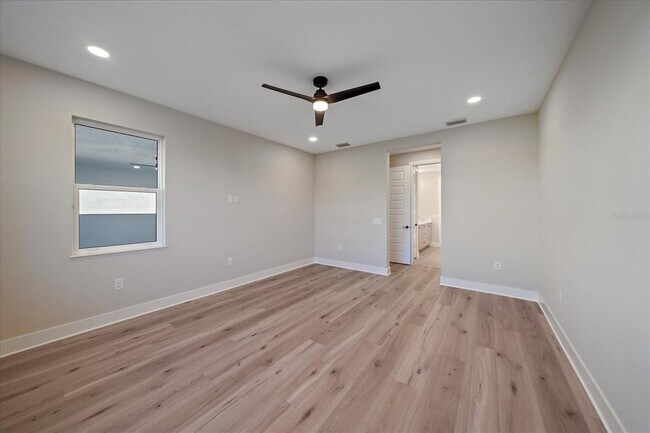 Building Photo - 8387 Windbound Ct