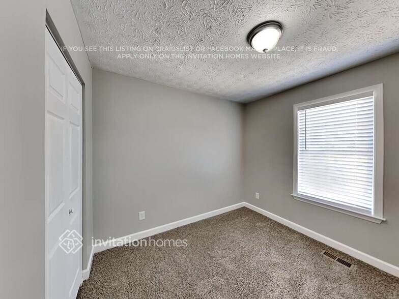 Building Photo - 5200 Gable Ridge Way