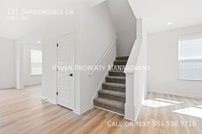 Building Photo - 121 Shadowdale Ln