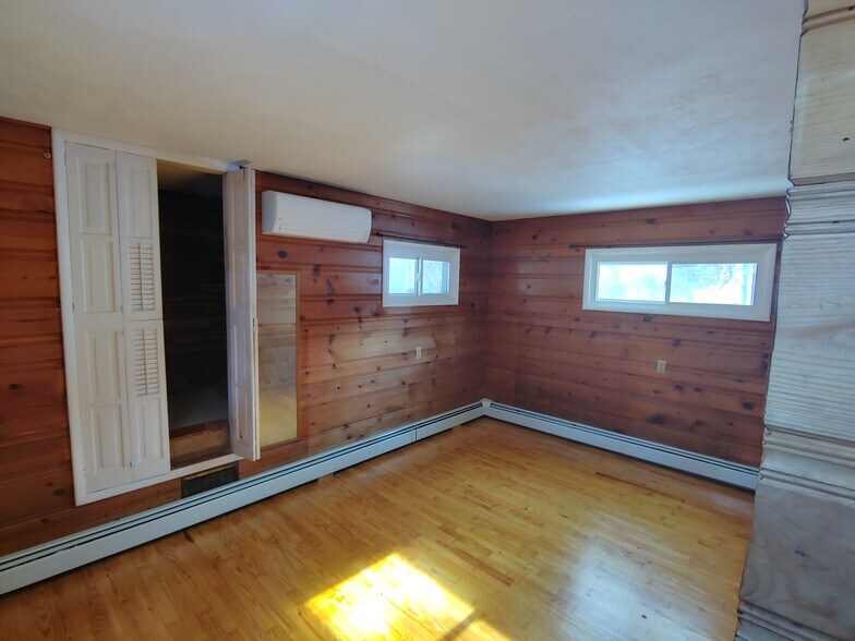 Bed - 2660 Fish Hatchery Rd