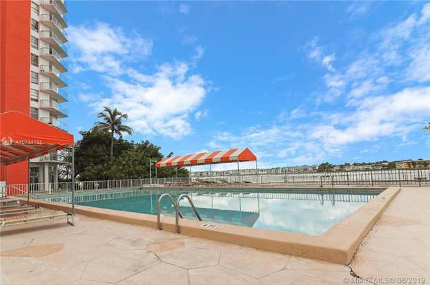 Building Photo - 1351 NE Miami Gardens Dr