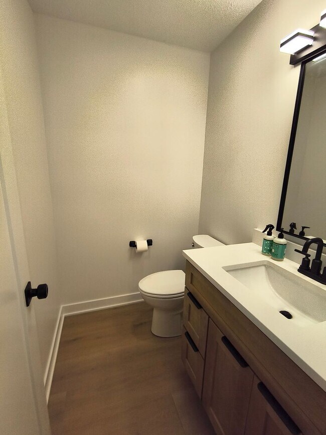 Building Photo - Modern 3-Bedroom Home Near Lake Manawa – Lake Views & Smart Home Features!