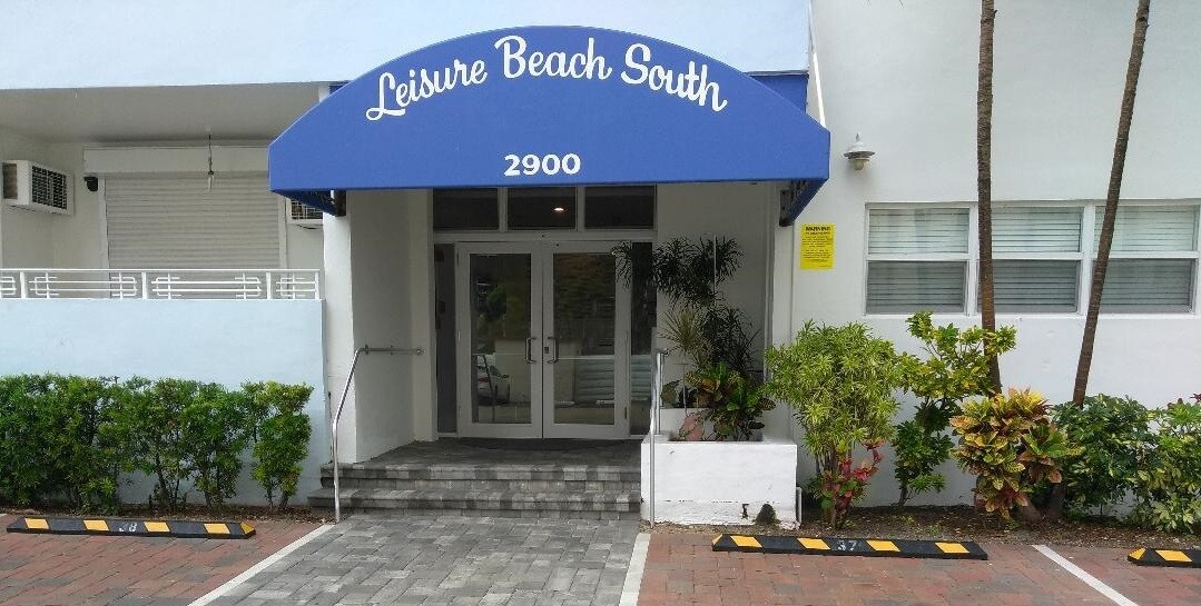 Building Photo - 2900 Banyan St