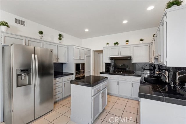 Building Photo - 77 Lakeshore Dr