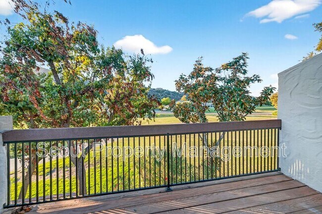 Building Photo - 38285 Oaktree Loop