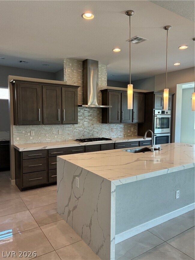 Building Photo - 8477 Wolf Mountain Ct