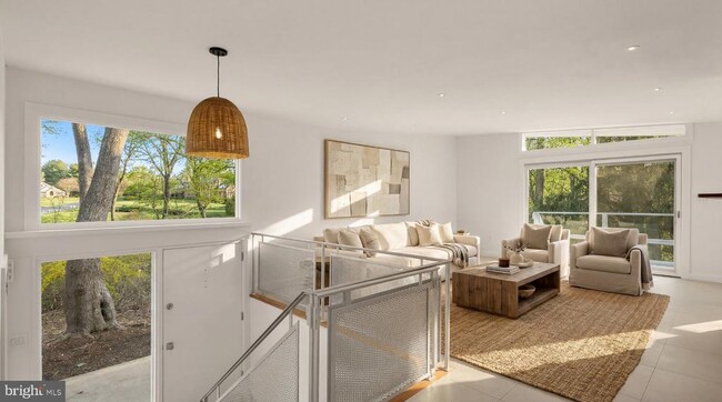 Building Photo - 10903 Beach Mill Rd