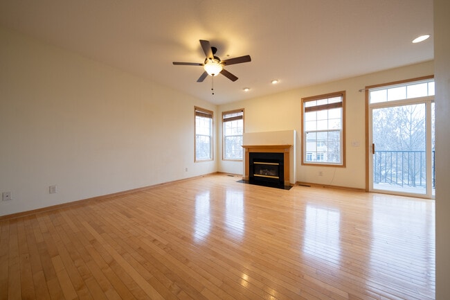 Building Photo - 15600 Tickseed Ln