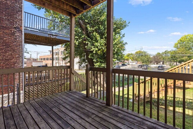 Building Photo - Live in Style – 1BR Townhouse in McKinley ...