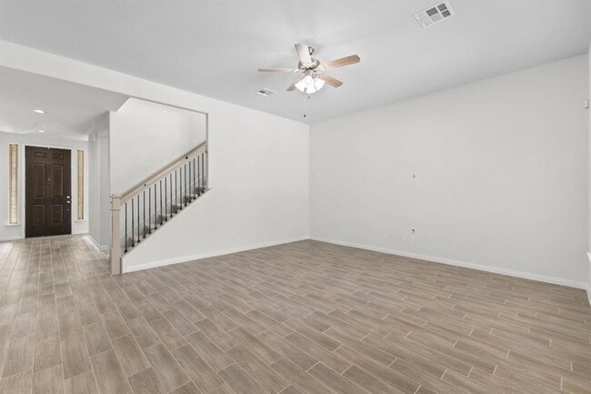 Building Photo - 104 Scenic Hills Cir