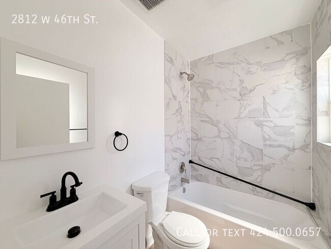 Building Photo - 2812 W 46th St