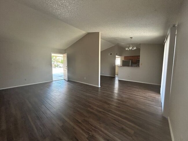 Building Photo - 456 N Glenview