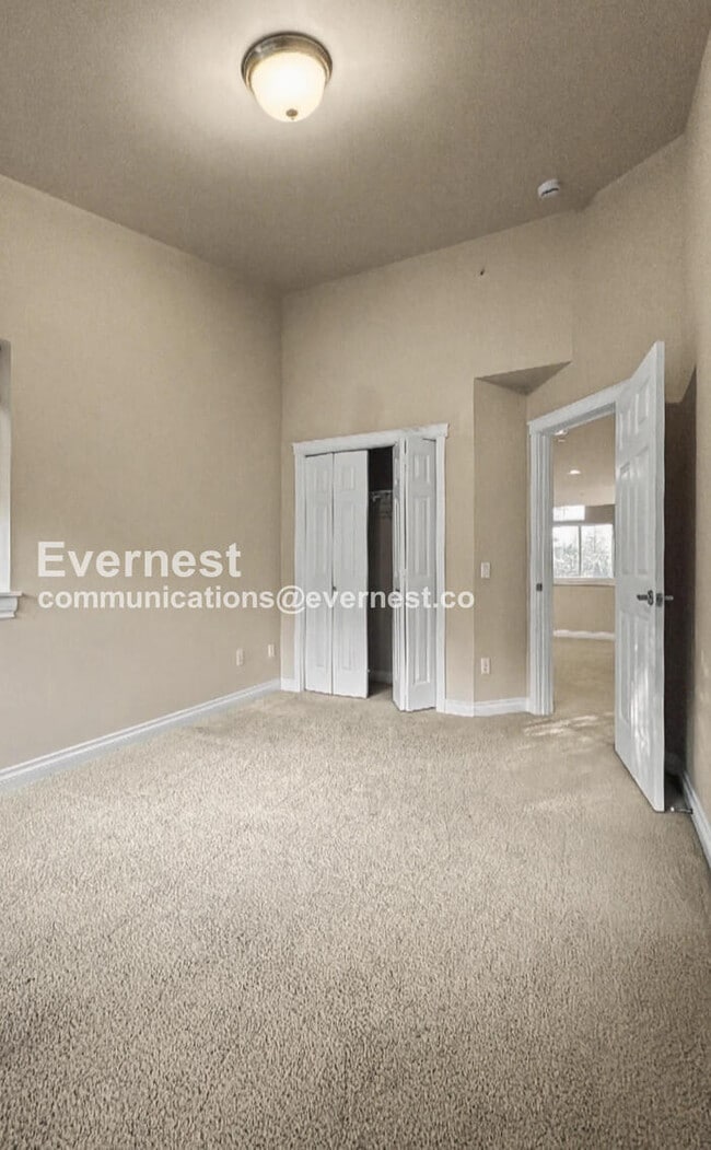 Building Photo - 18822 1st Ave NW