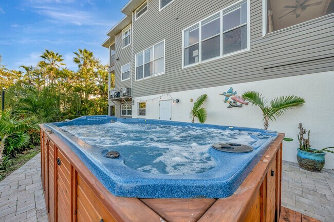 Building Photo - 28 Michiana Dr