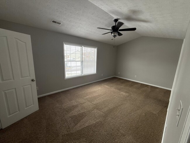 Building Photo - 112 Tanbark Dr