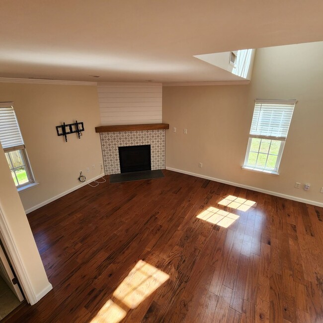 Building Photo - Beautiful Home for rent Durham NC